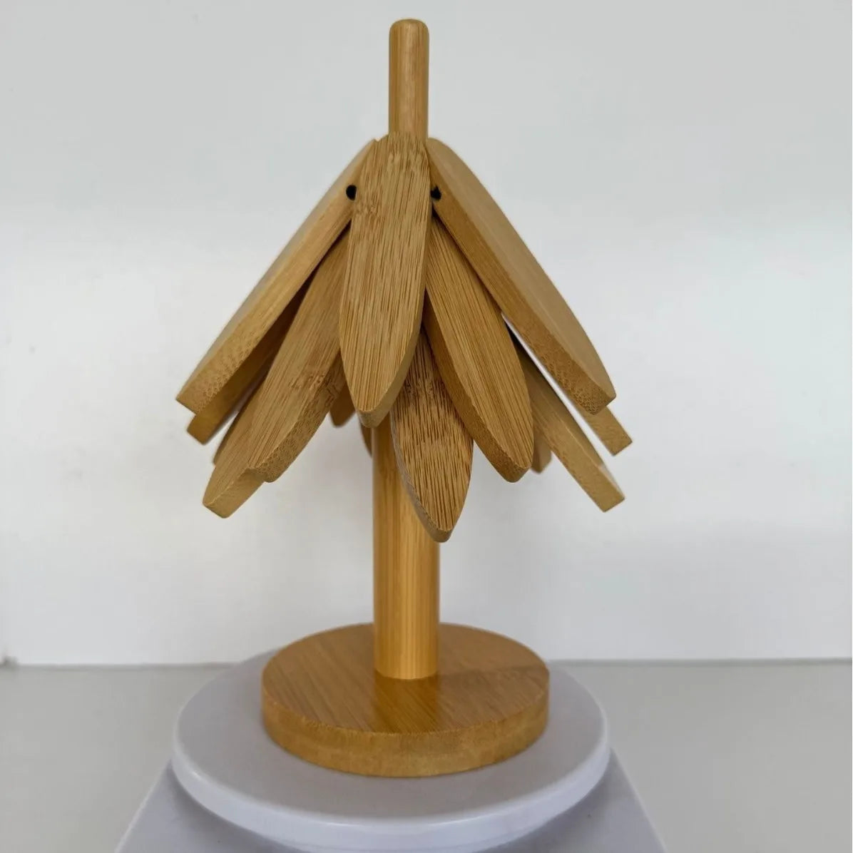 ✨Natural Tree Trivet Set - 5 Wooden Trivets & 1 Stand Like a Christmas Tree